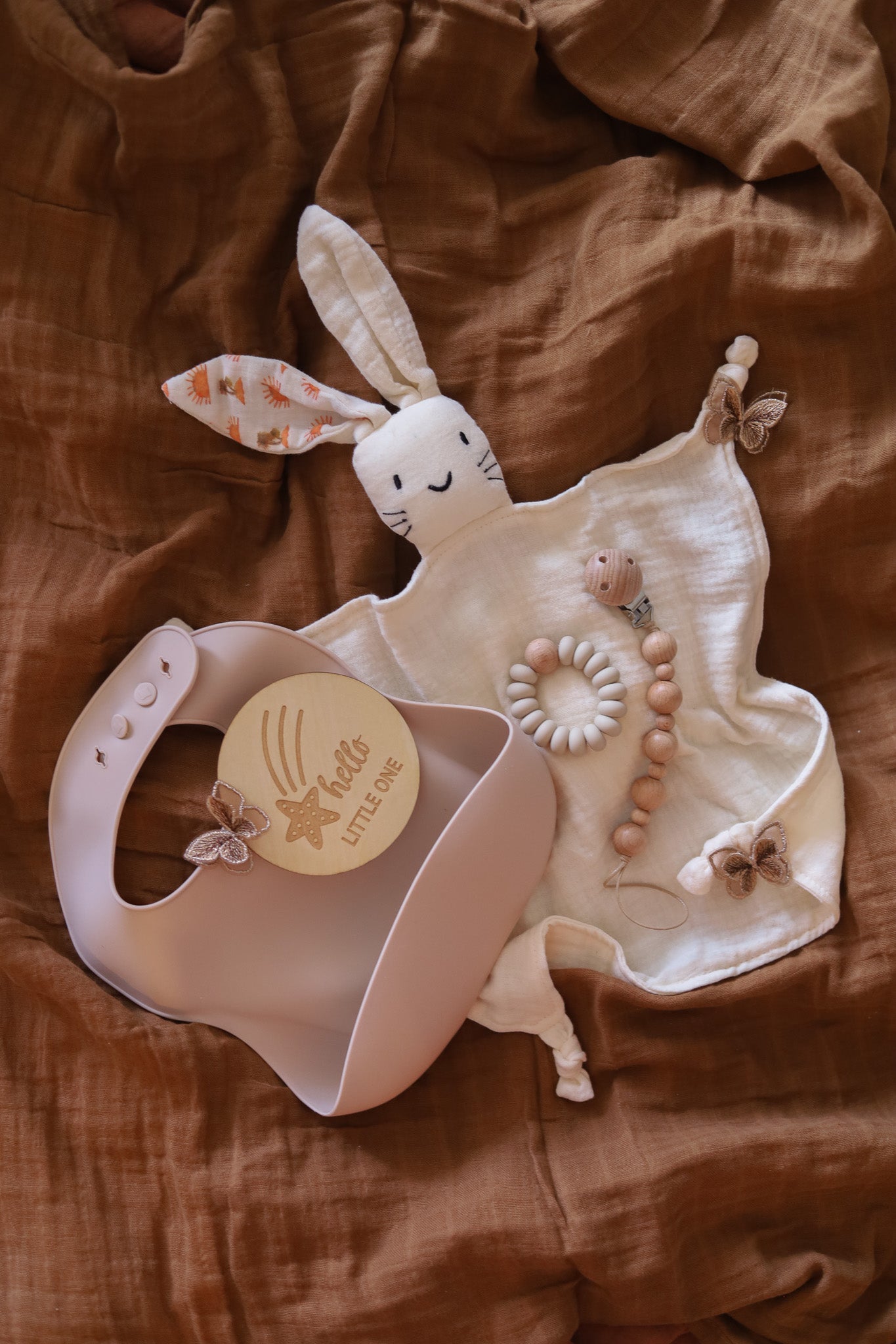 Cream Bunny Collection - 5 Piece Unisex Baby Gift Set Box