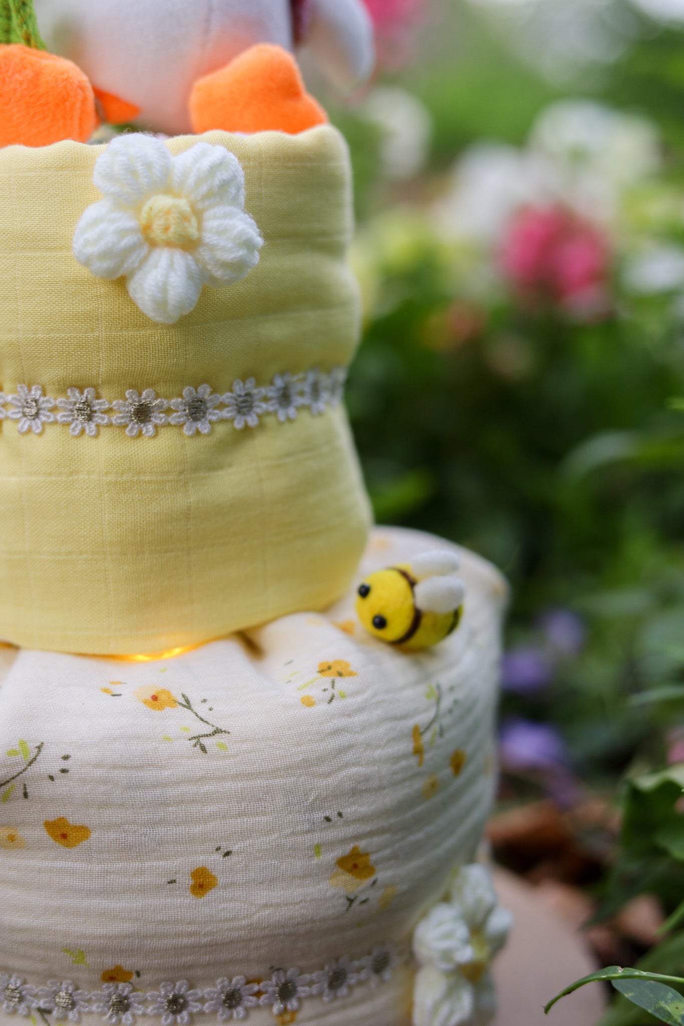 Mini Bees & Daisies Nappy Cake